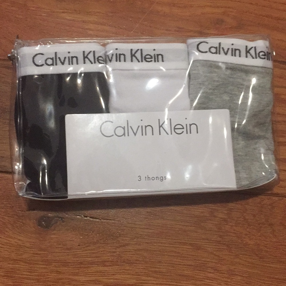 Calvin Klein modern cotton 3 pack thongs